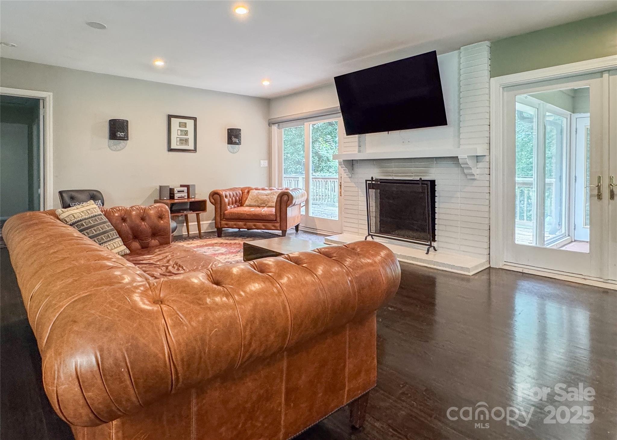 4640 Town and Country Drive