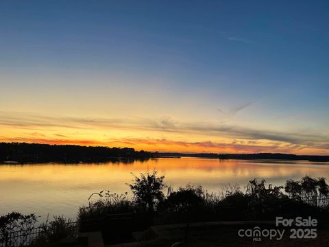31009 Executive Point Tega Cay SC 29708