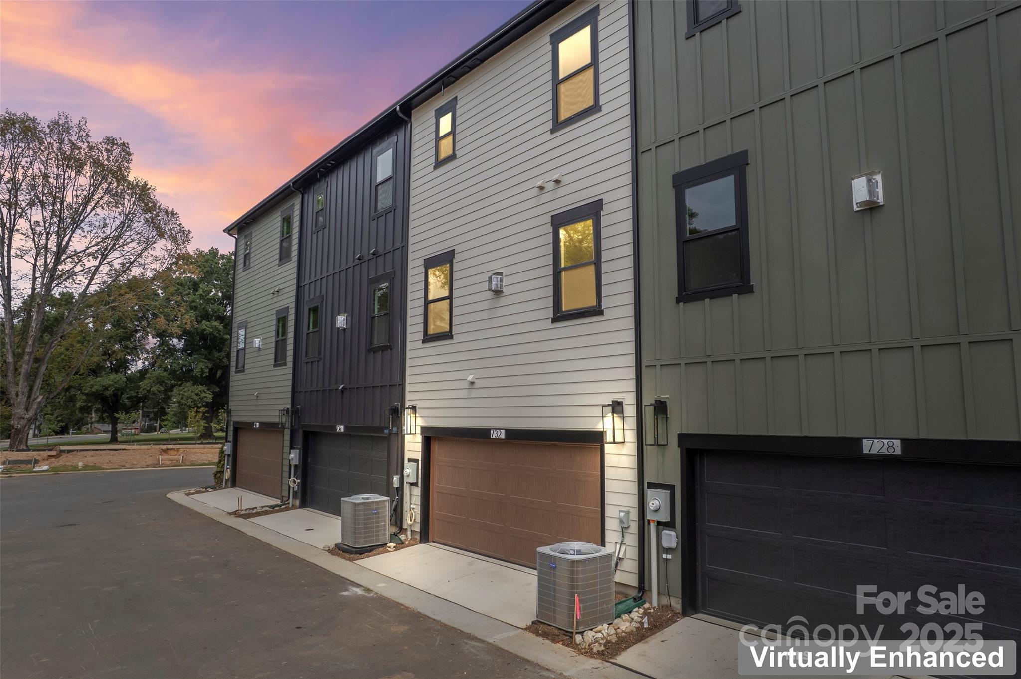 732 Falling Oak Alley 22