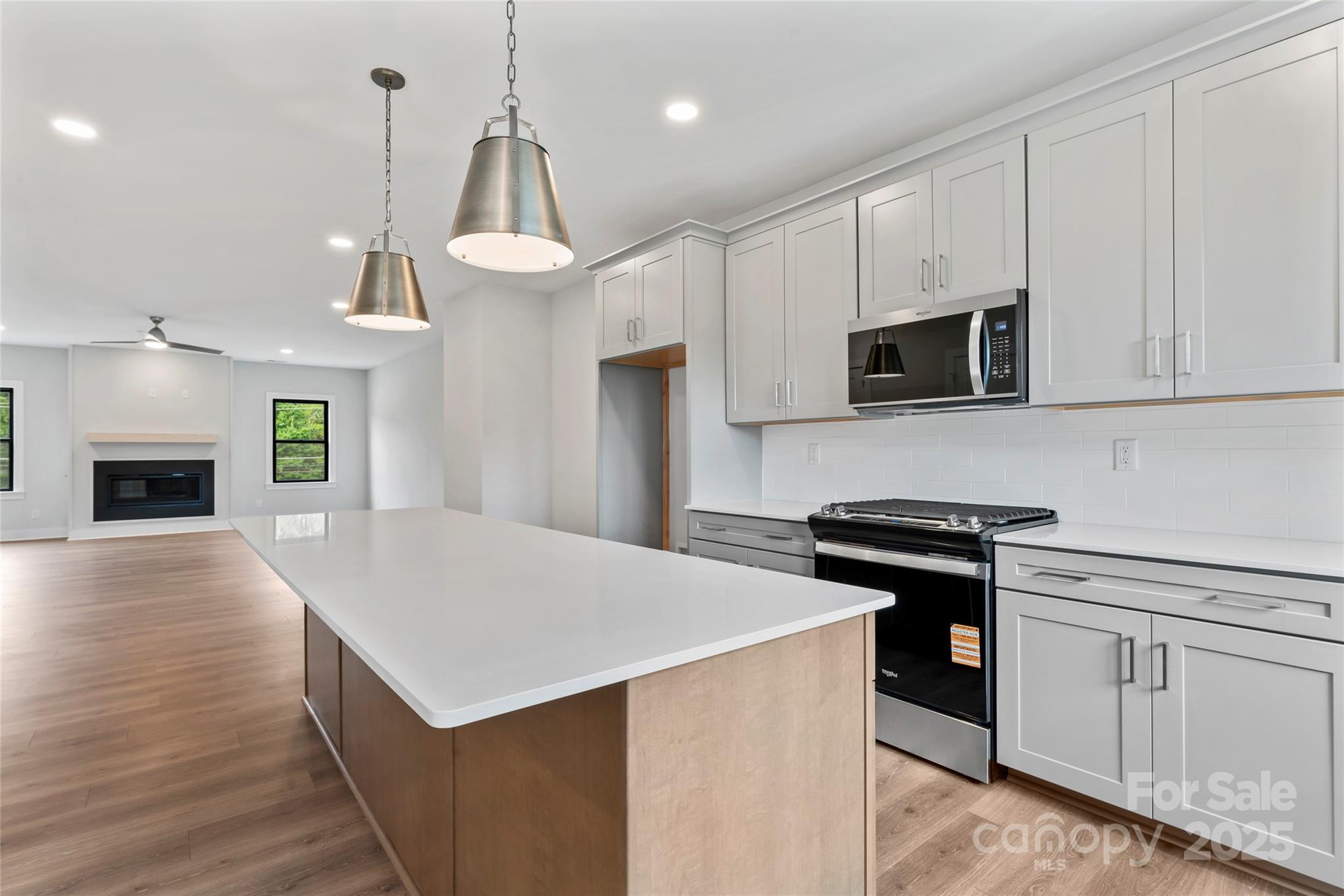 732 Falling Oak Alley 22