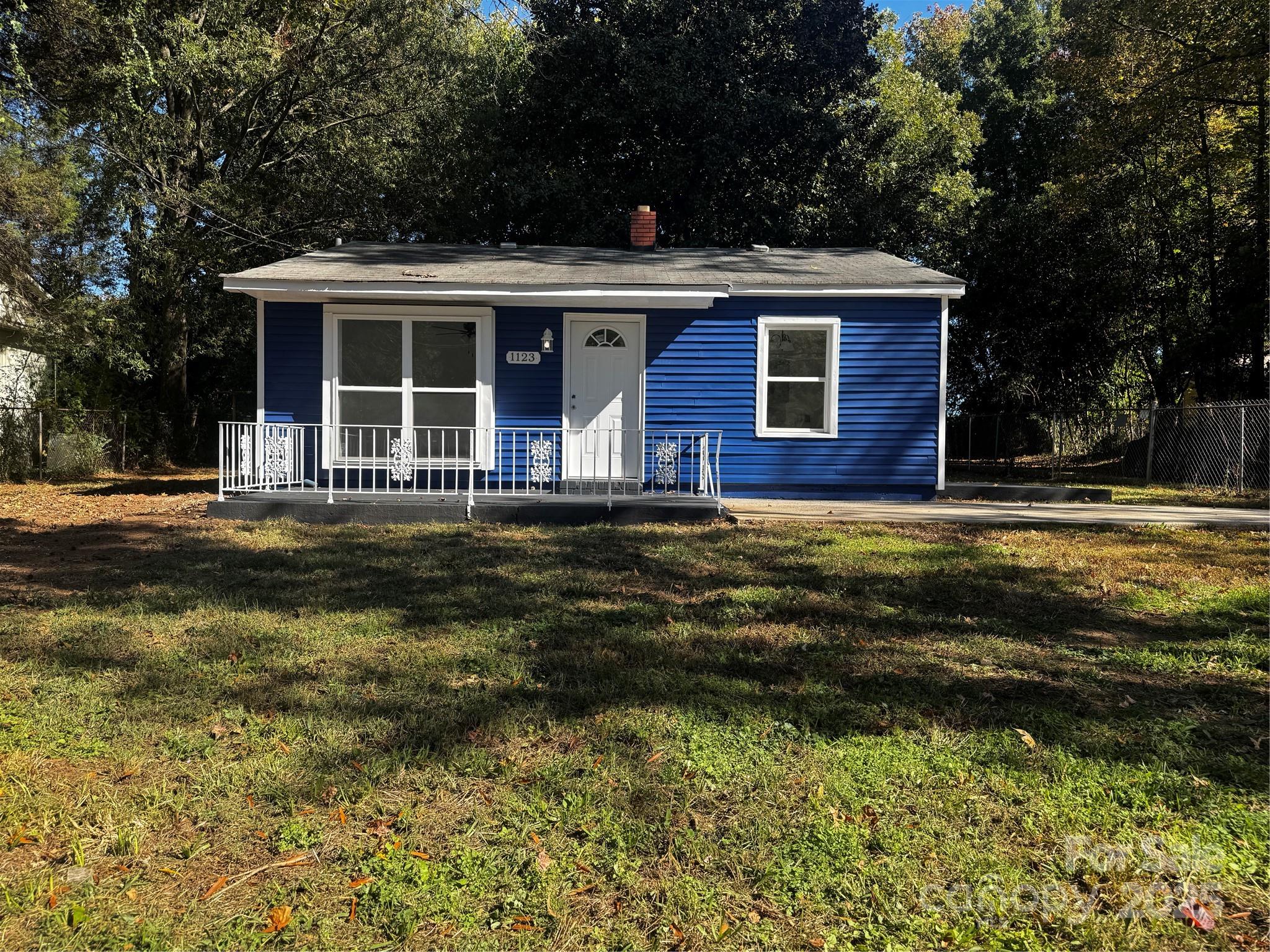 1123 Saratoga Drive