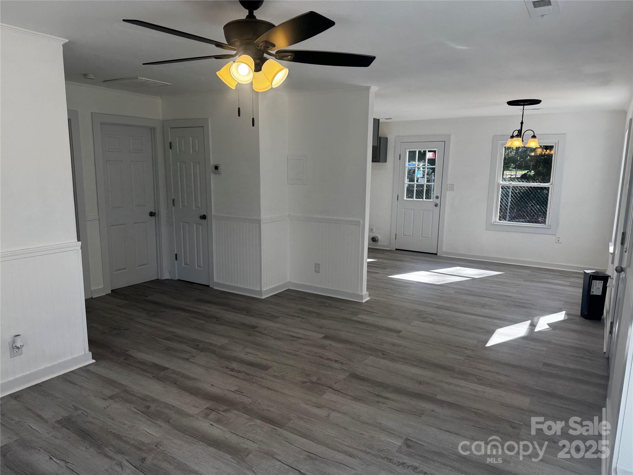 1123 Saratoga Drive