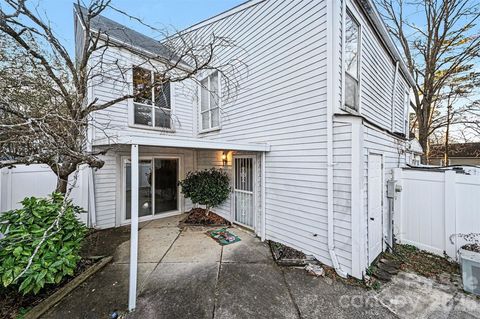 7031 Stonington Lane Charlotte NC 28227