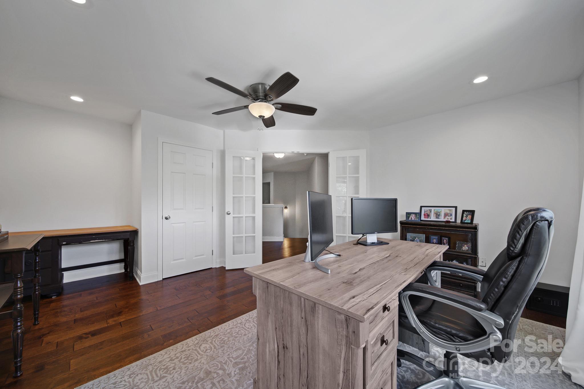 Regent Park - Residential