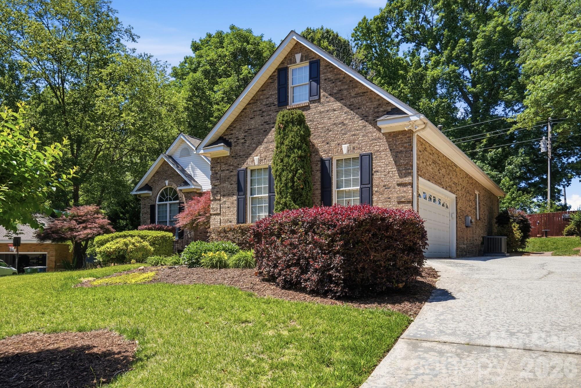 2640 Willowbrook Drive