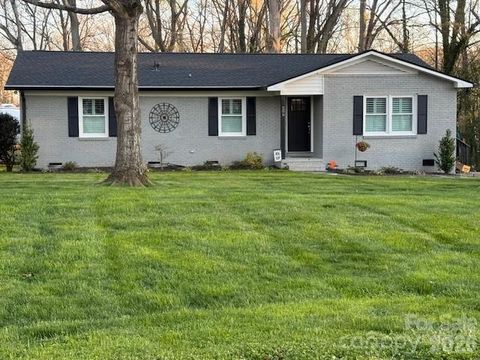 206 Cottage Place York SC 29745