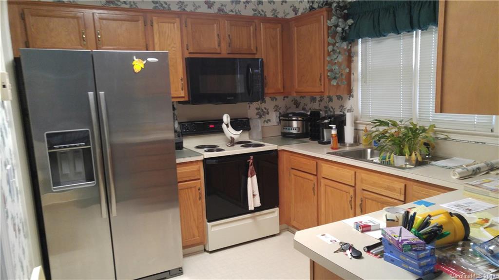 WEDDINGTON WOODS - Residential