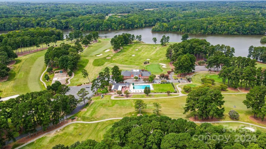 Great location and perfect opportunity to build your dream home! Over one-half acre lot in beautiful Irish Creek. Amenities include private country club, award winning 18-hole golf  course (plus a 6-hole short course w/in the practice range), pool, the Grille & Tavern (casual dining, open year round).  Builder will need to be approved by review panel.  Minimum square foot requirement is 2,400-3,000 based on floor plan.