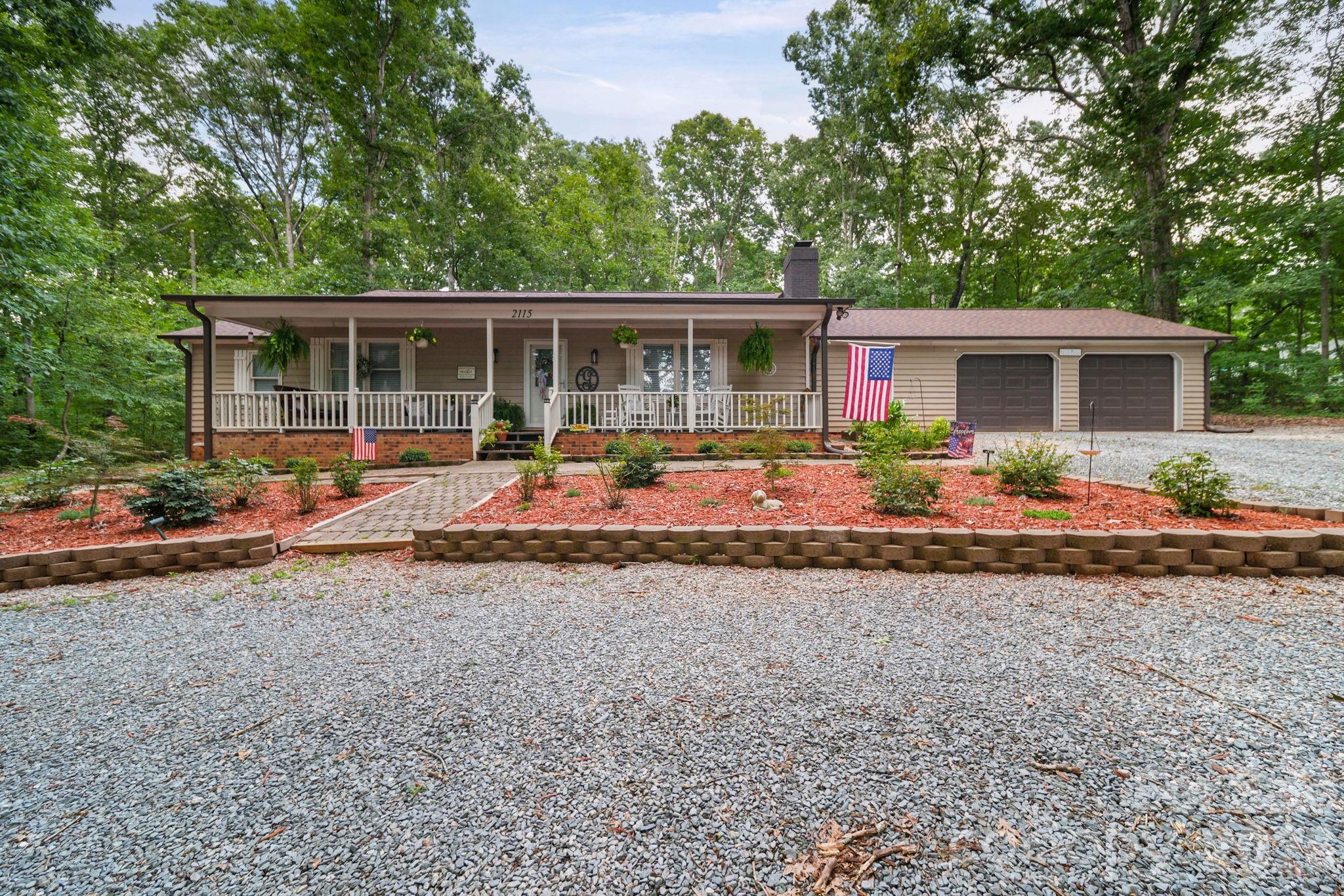 2115 Acorn Lane