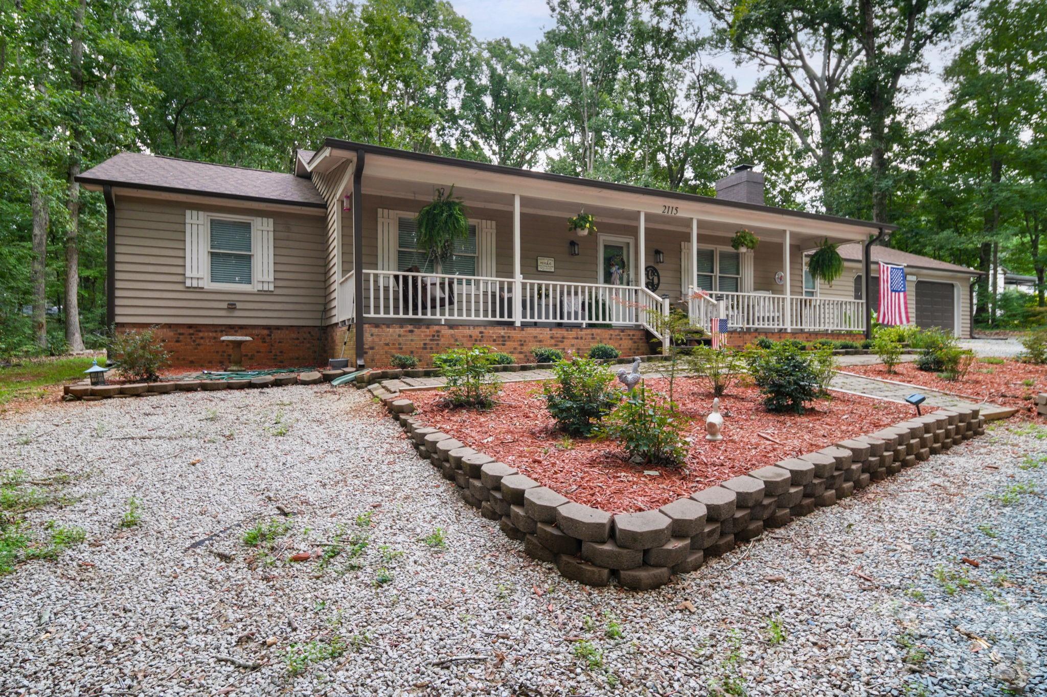 2115 Acorn Lane