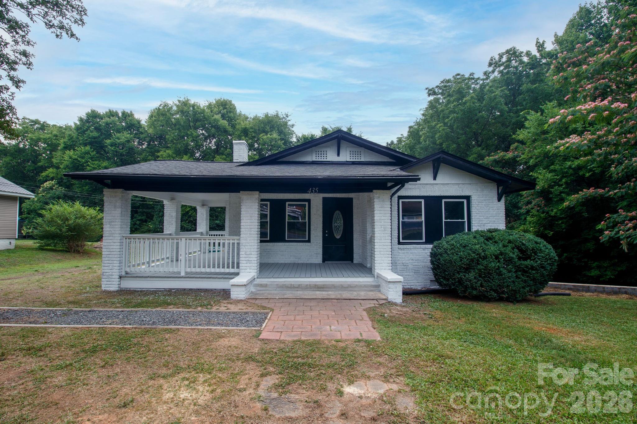 435 W Whitley Street