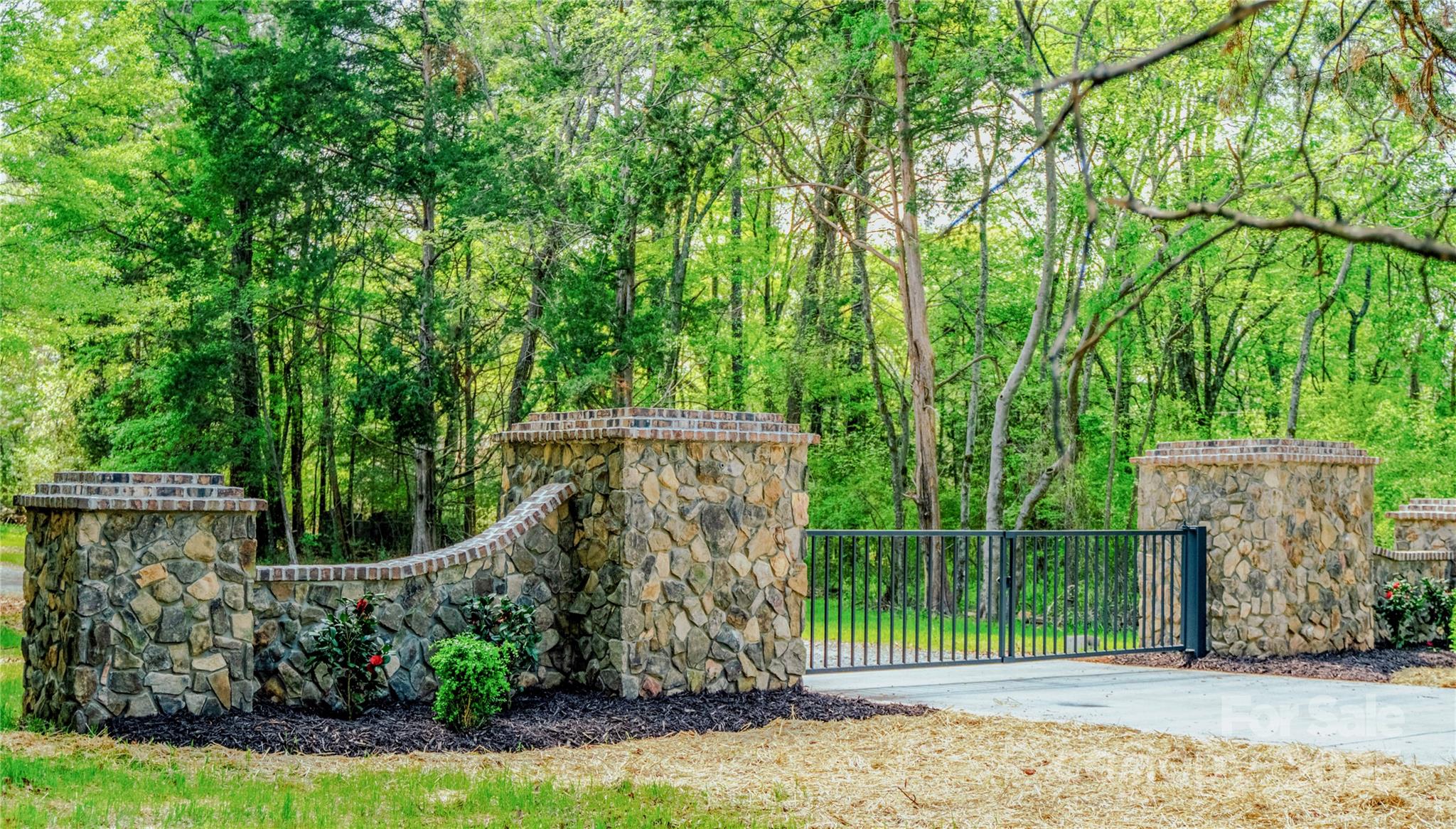 00 Frees Creek Drive