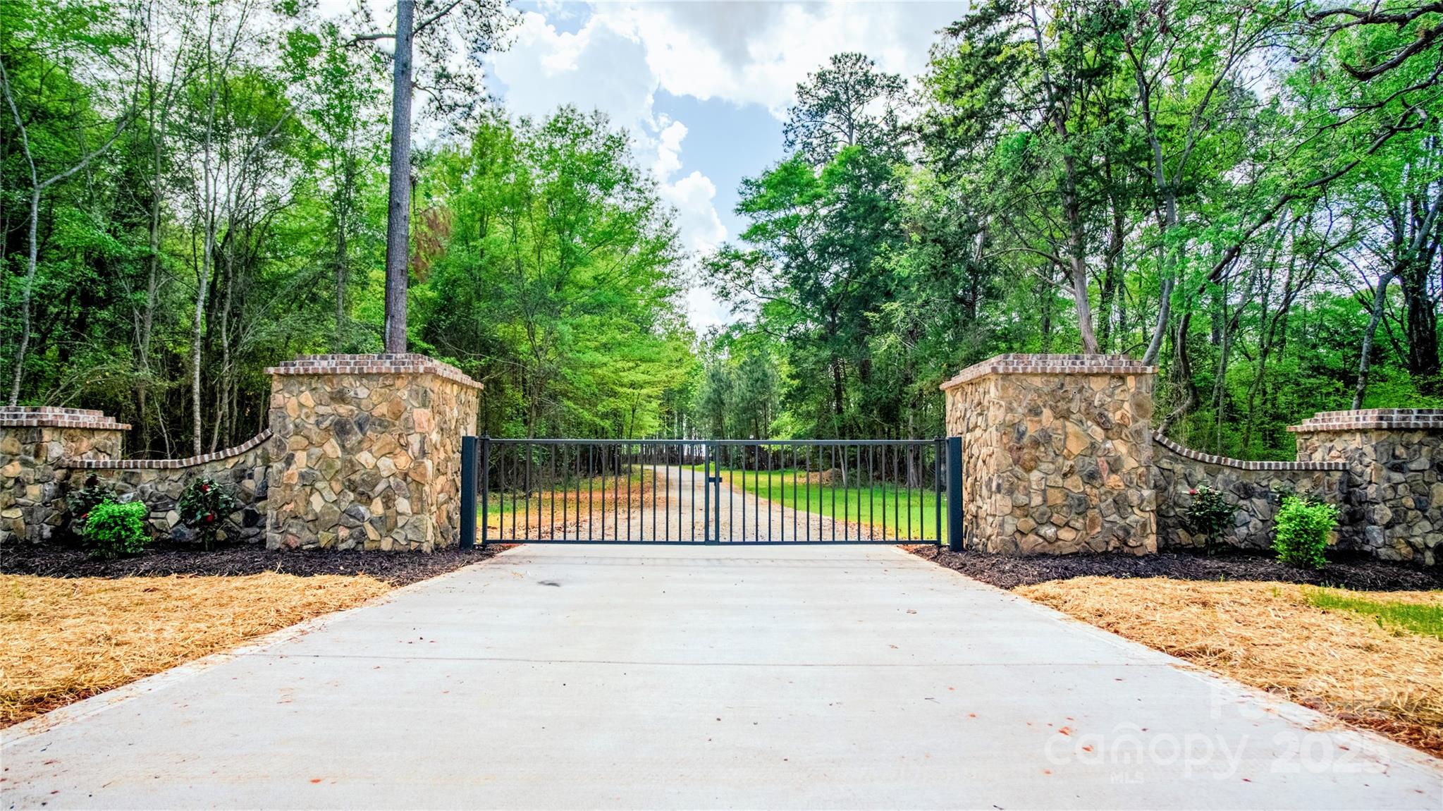 00 Frees Creek Drive