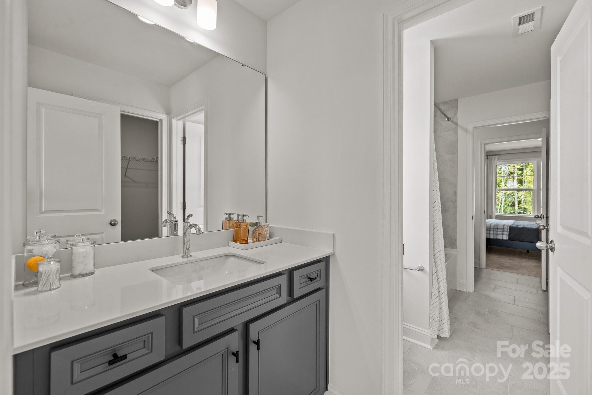 Lakeside Glen - Residential