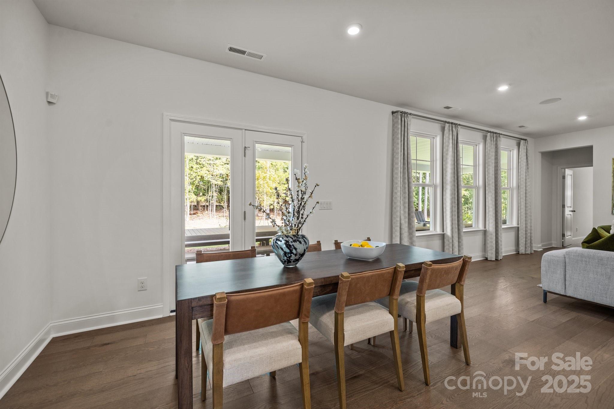 Lakeside Glen - Residential