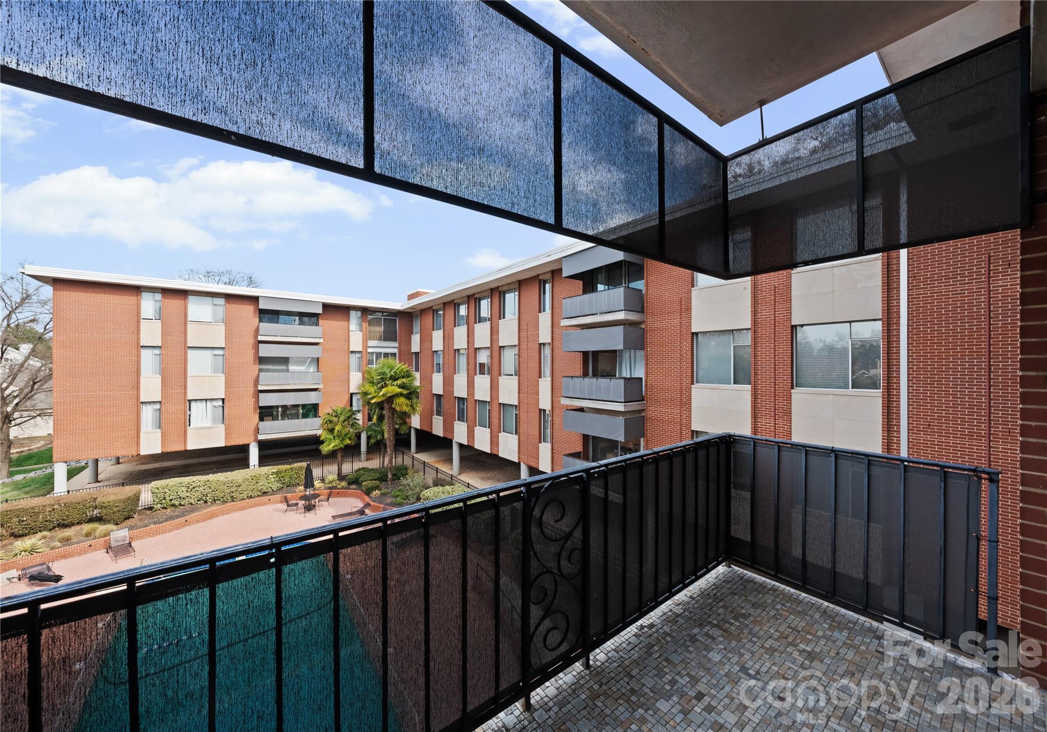 Queens Towers - Residential