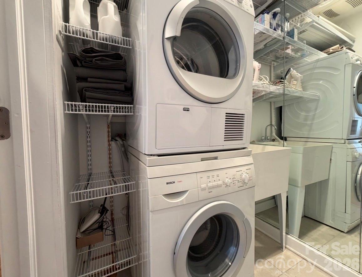 Queens Towers - Residential