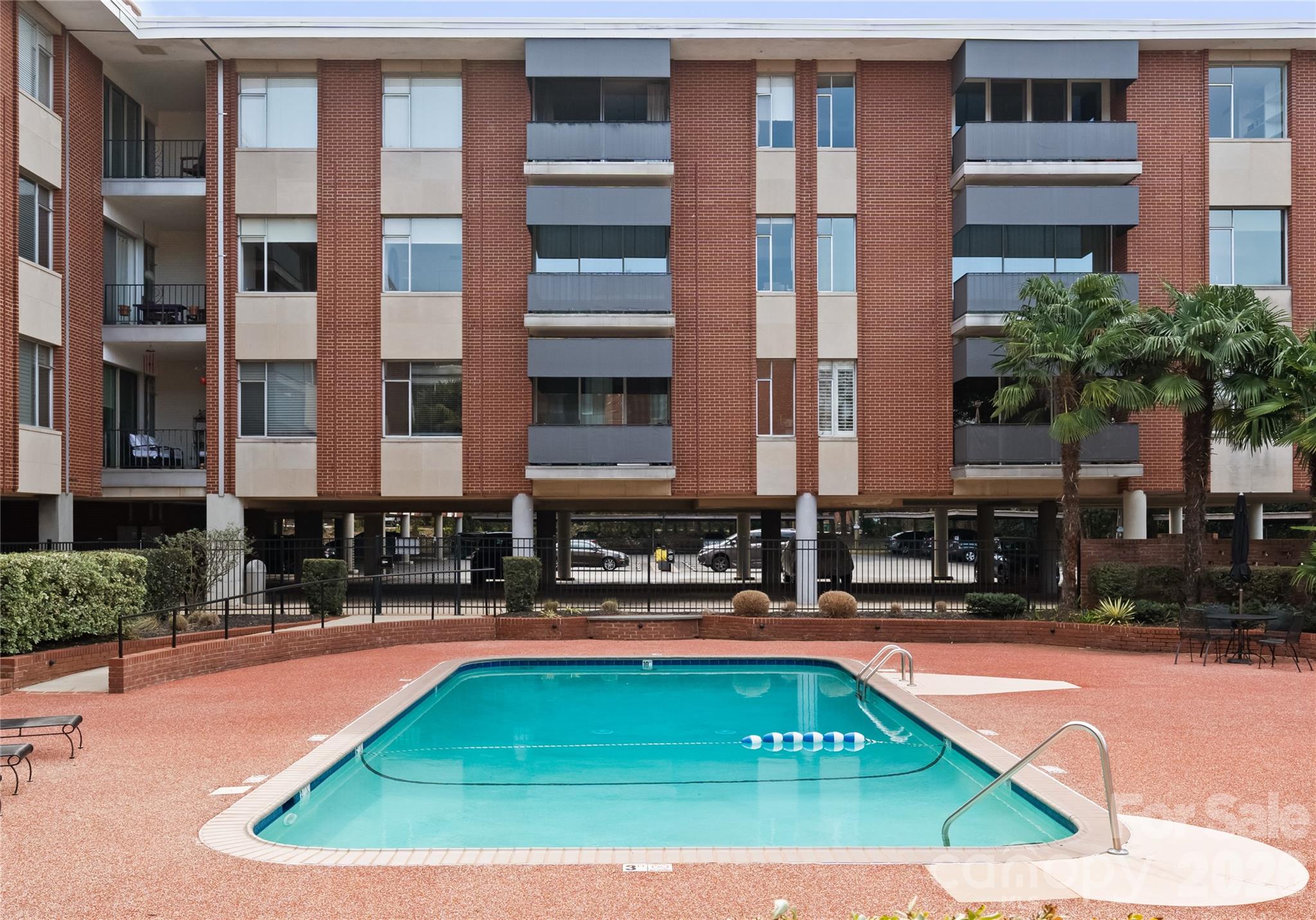 Queens Towers - Residential