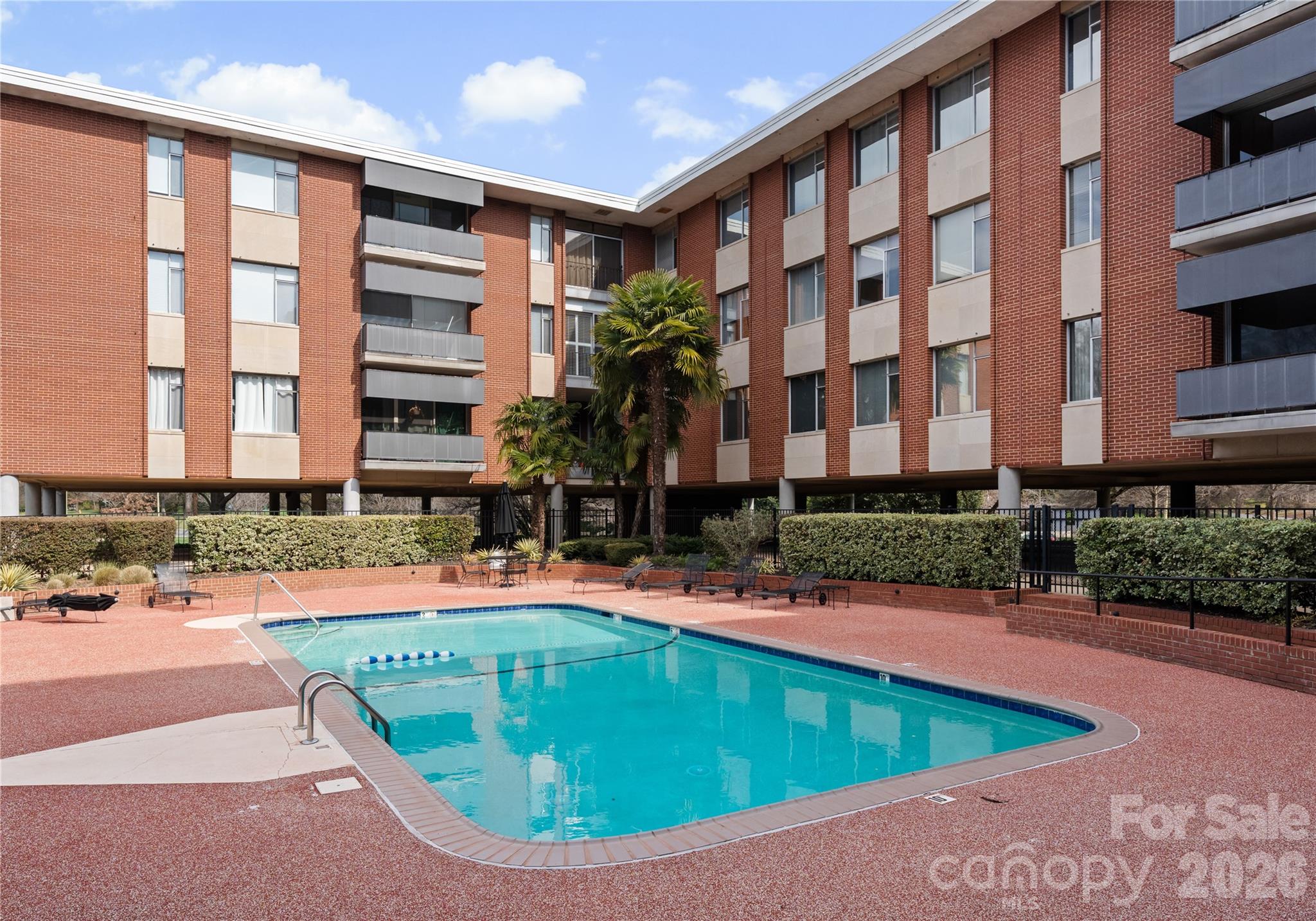 Queens Towers - Residential