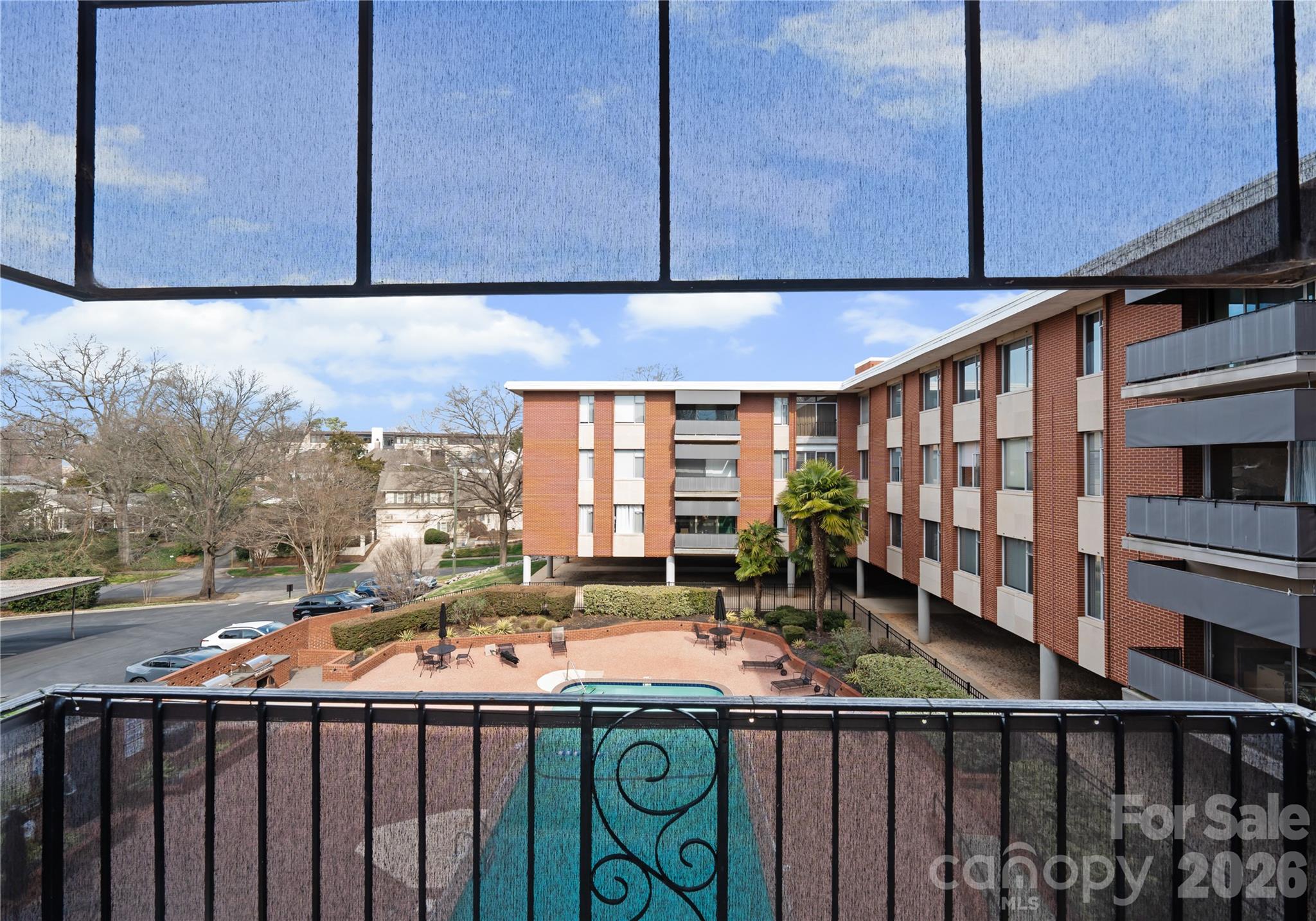 Queens Towers - Residential