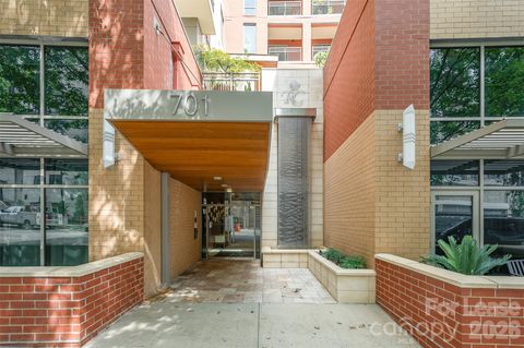 Photo of 701 Royal Court #911, Charlotte, NC 28202 (MLS # 4358236)