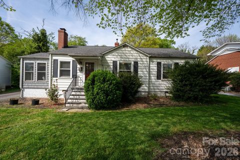 Photo of 1339 11th Street NW, Hickory, NC 28601 (MLS # 4356709)