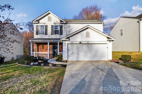 Photo of 8704 Laurel Run Drive, Charlotte, NC 28269 (MLS # 4351179)