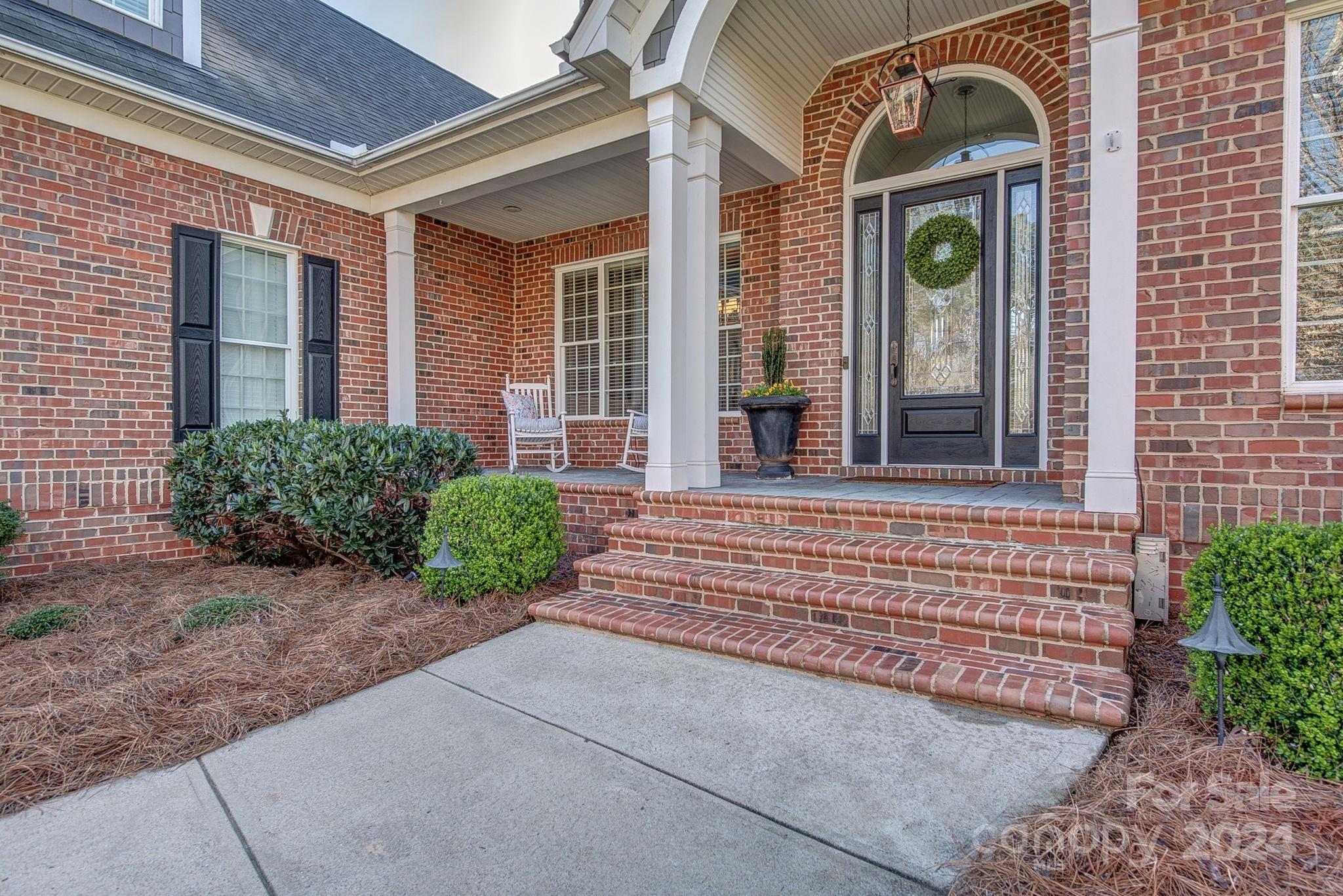 Misty Waters - Residential