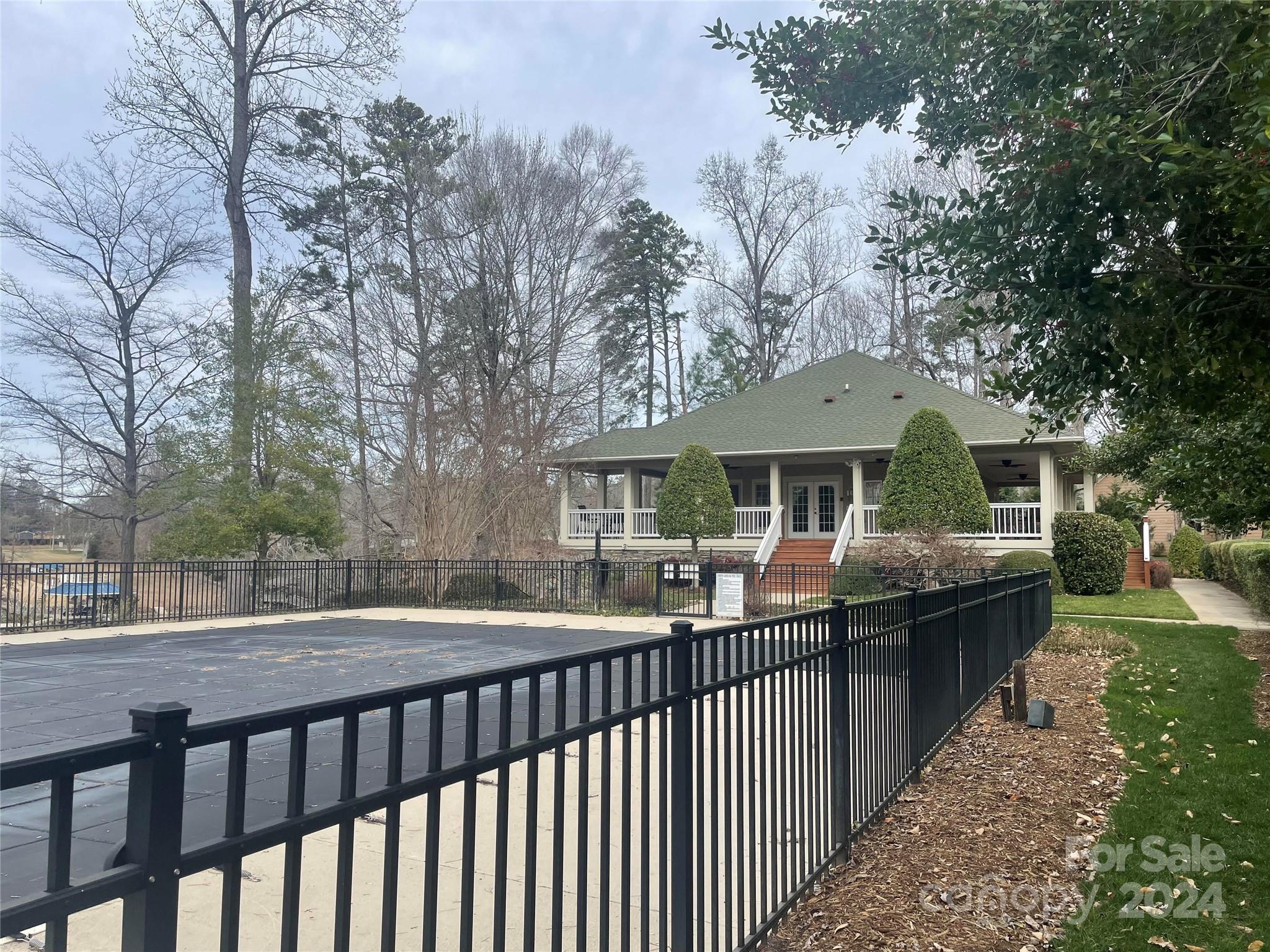 Misty Waters - Residential