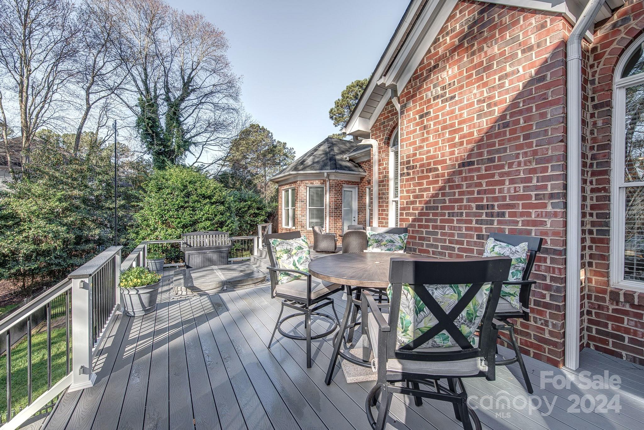 Misty Waters - Residential