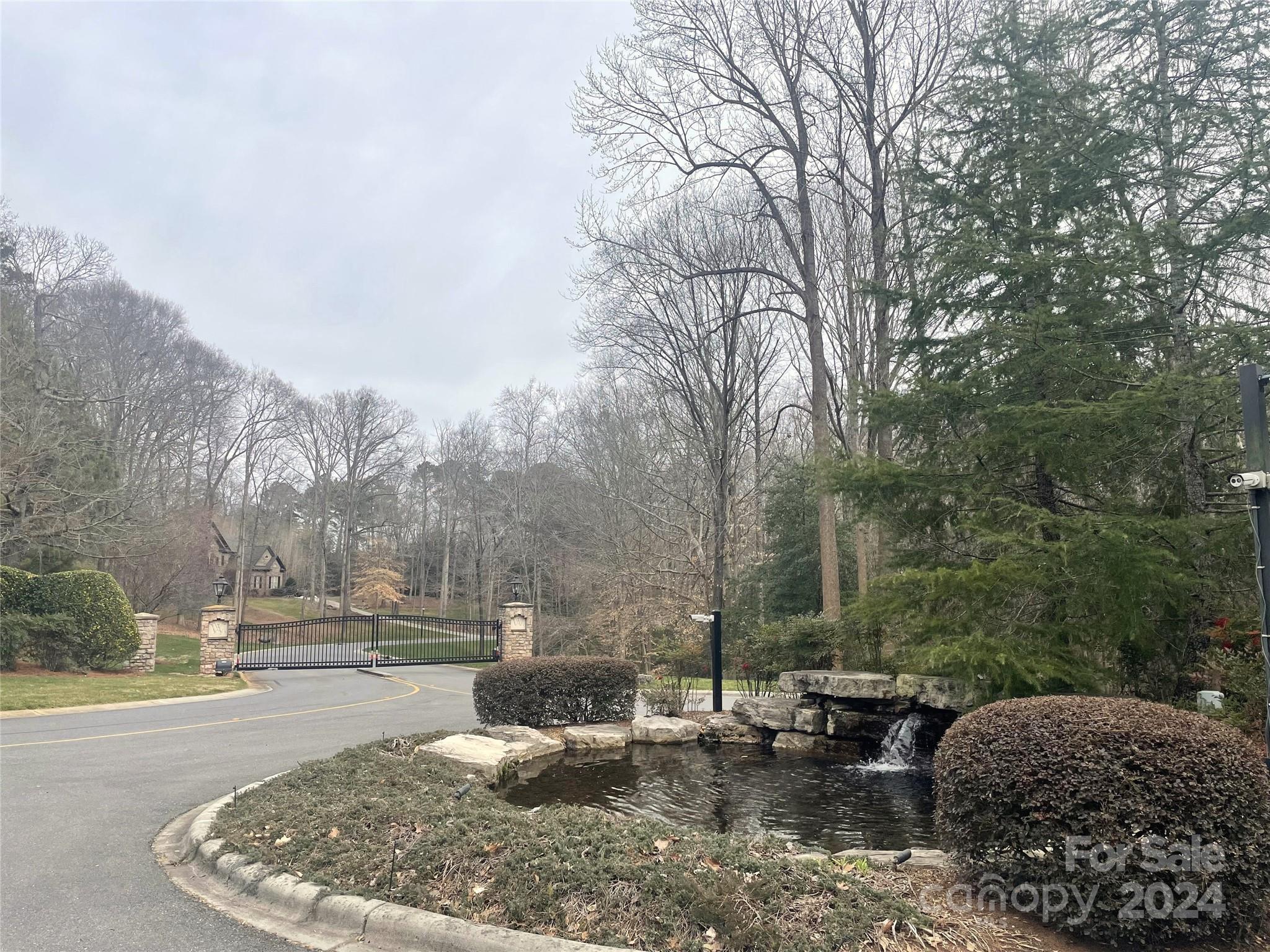 Misty Waters - Residential