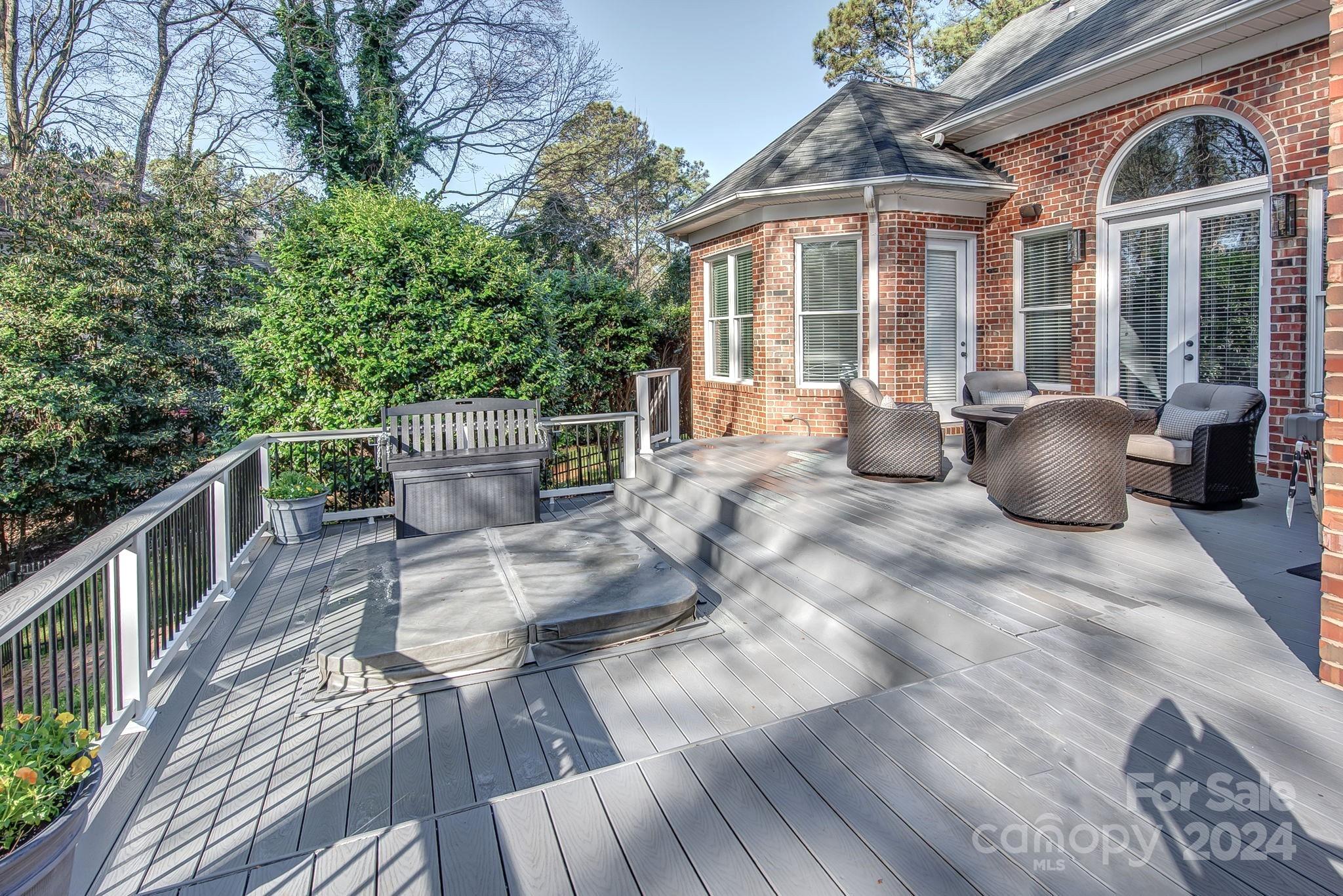 Misty Waters - Residential