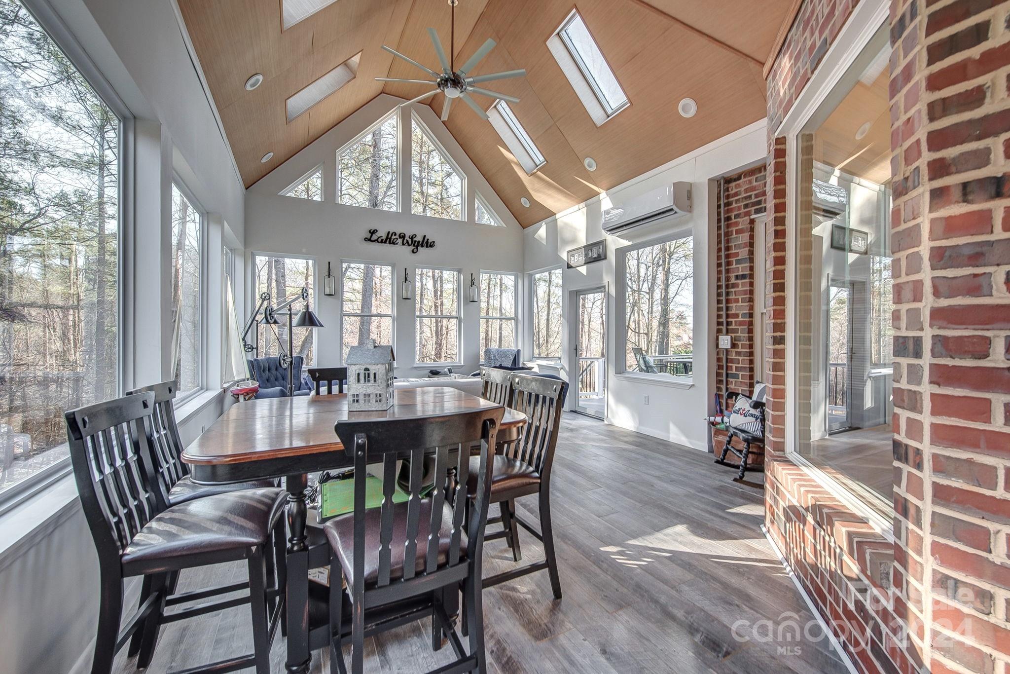 Misty Waters - Residential