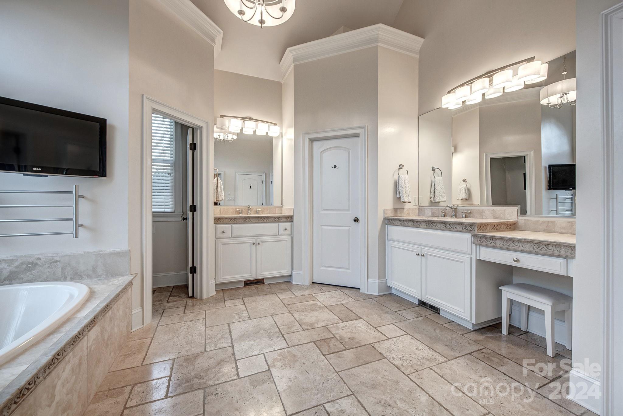 Misty Waters - Residential