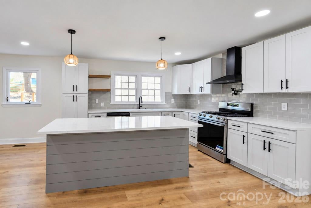 607 Willow Lane