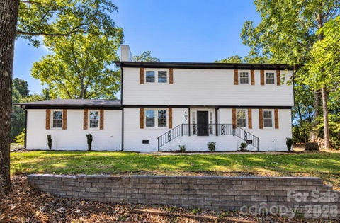 Photo of 607 Willow Lane, Harrisburg, NC 28075 (MLS # 4430226)