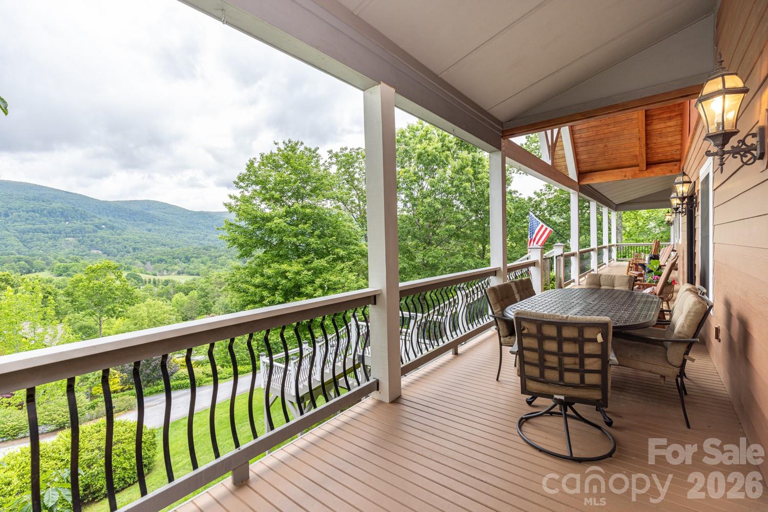 Laurel Woods - Residential