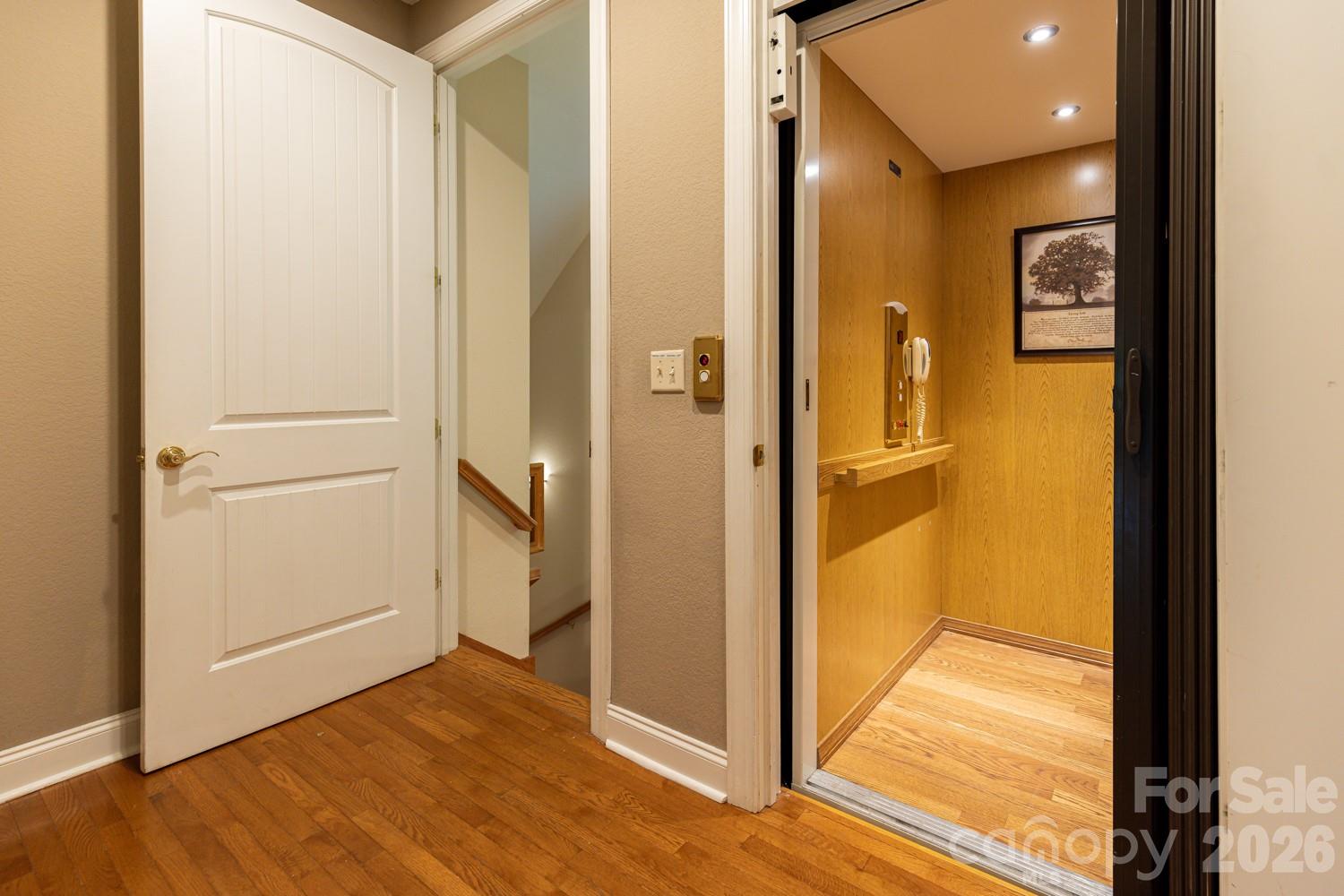 Laurel Woods - Residential