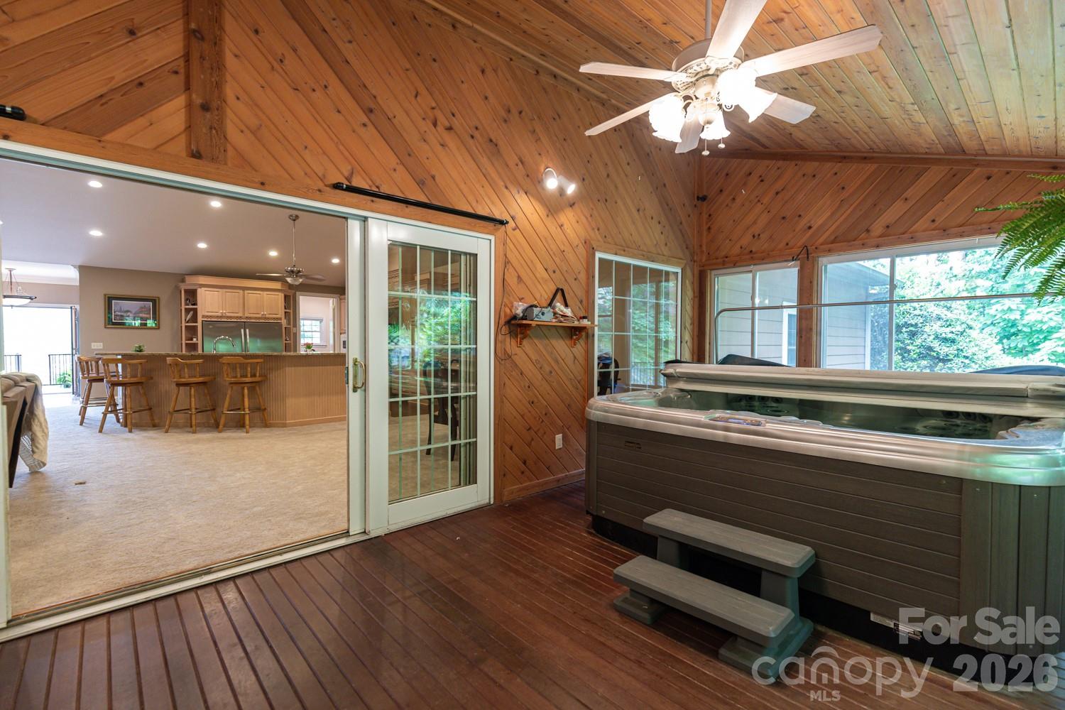 Laurel Woods - Residential