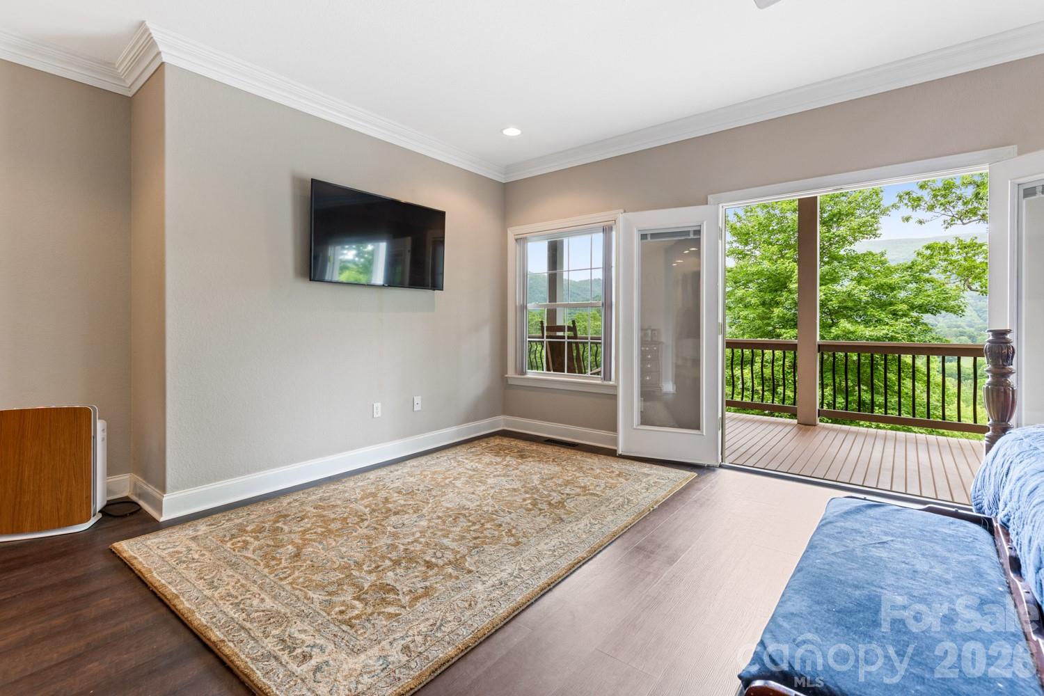 Laurel Woods - Residential