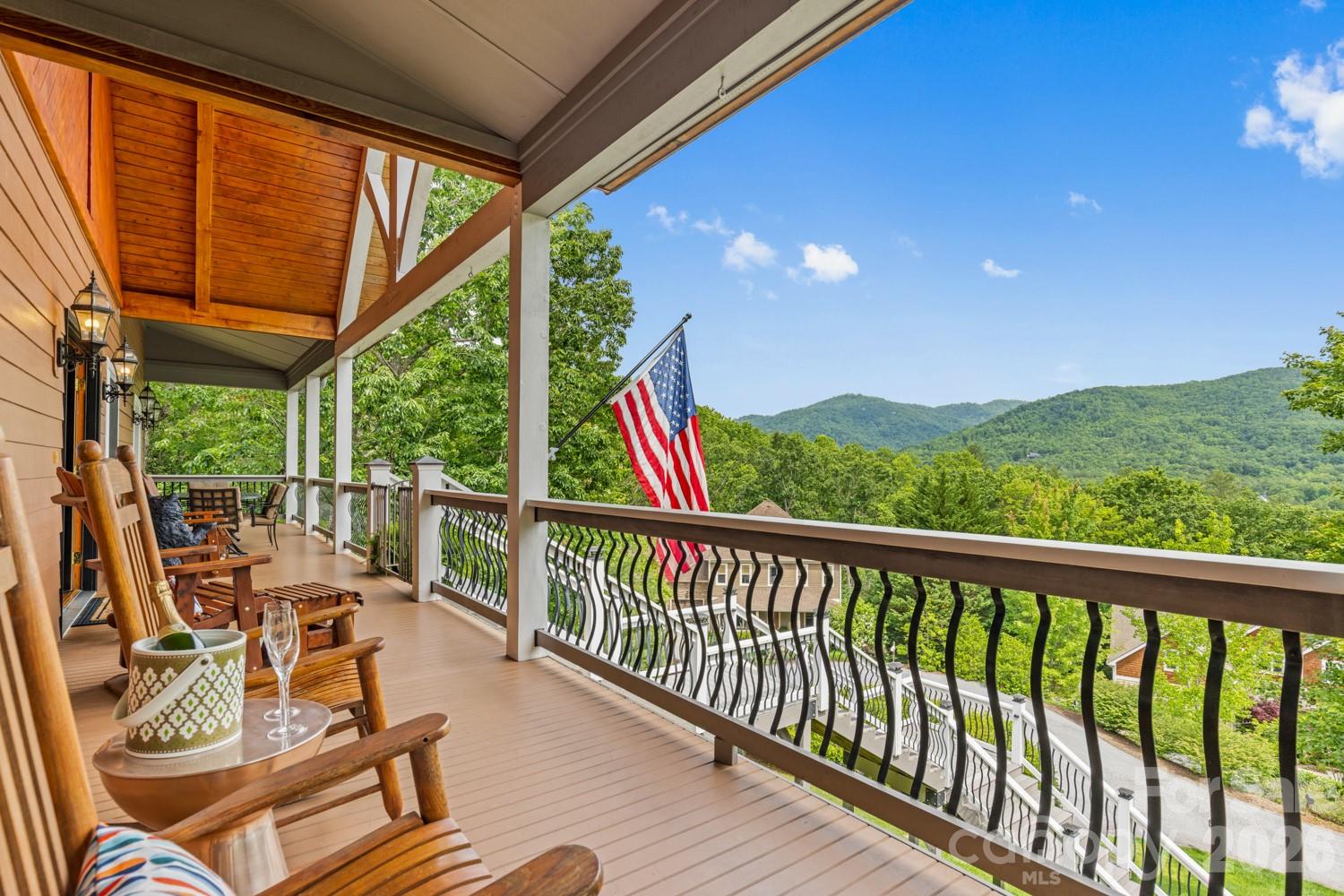 Laurel Woods - Residential