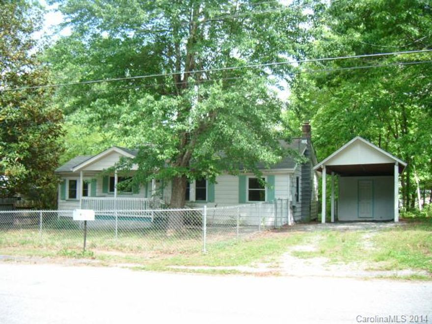 Nice 3 bedroom home, carport, fenced, Updated.. Listed IE with escrow of $2200 Sold AS-IS.  $100 down fin.g possible. Ask agent for details.  utilities off at property.  See agent remarks for bidding instructions.  Case #   381-946095 "EQUAL HOUSING OPPORTUNITY"