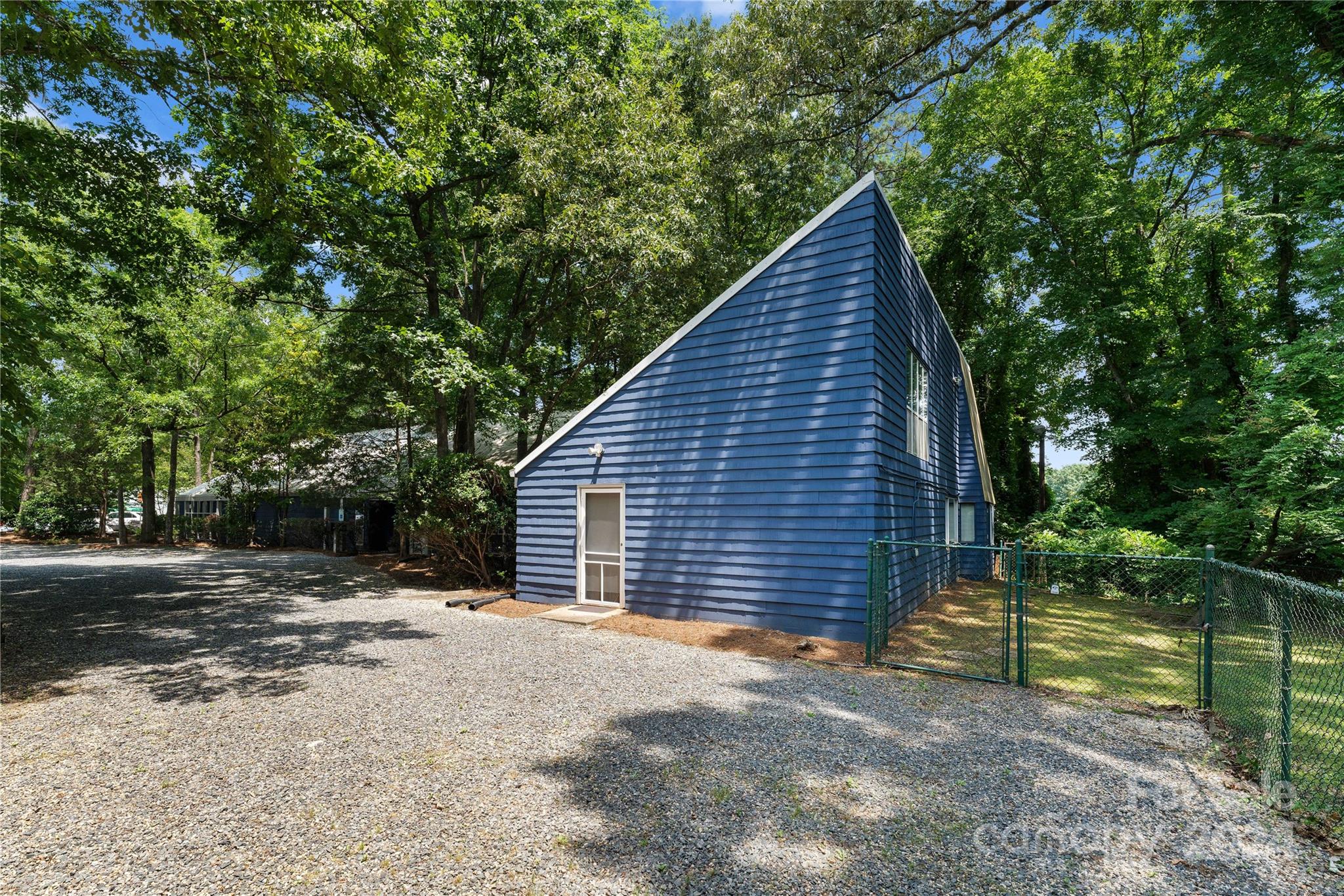 1346 Hill Road