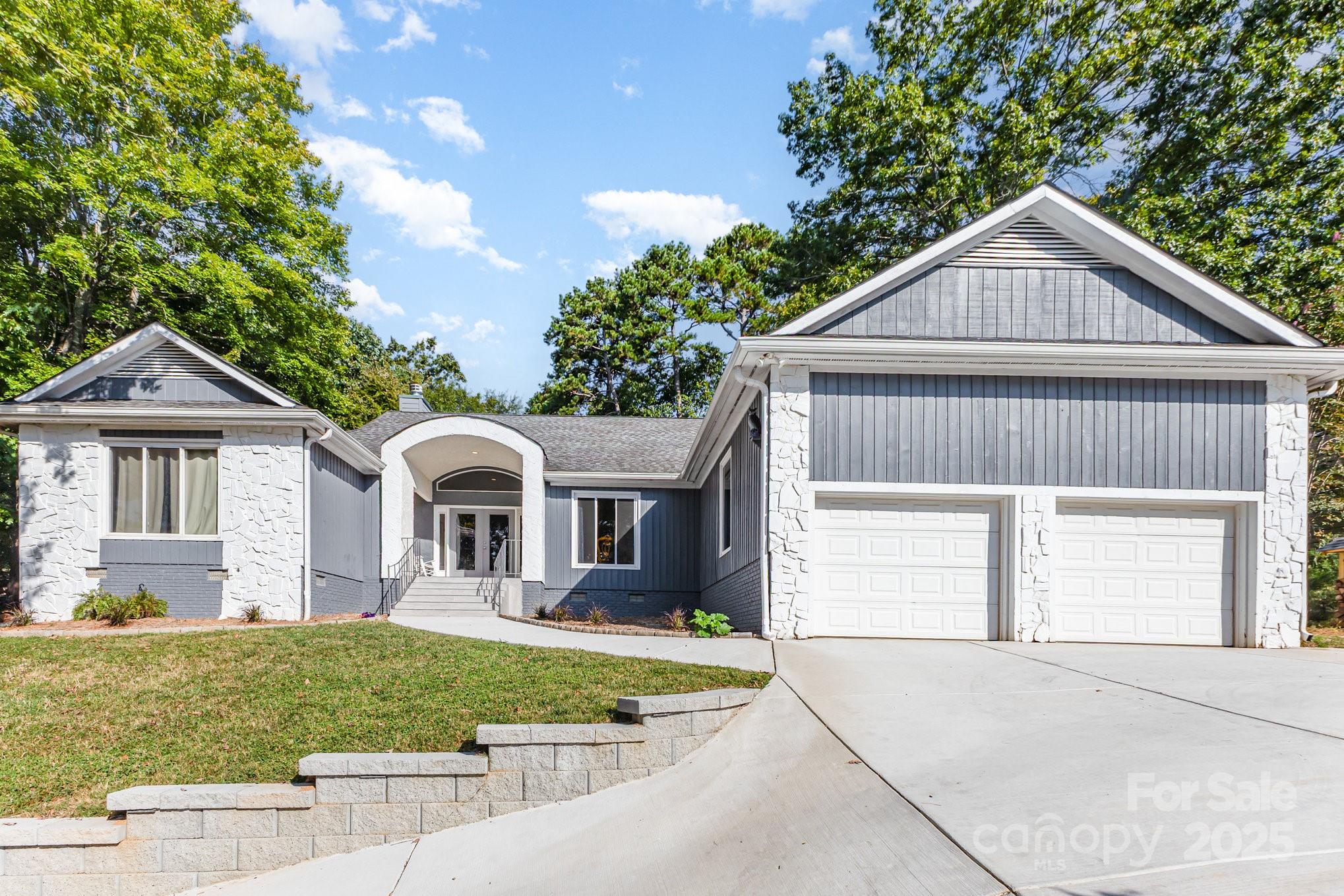 Tega Cay - Residential