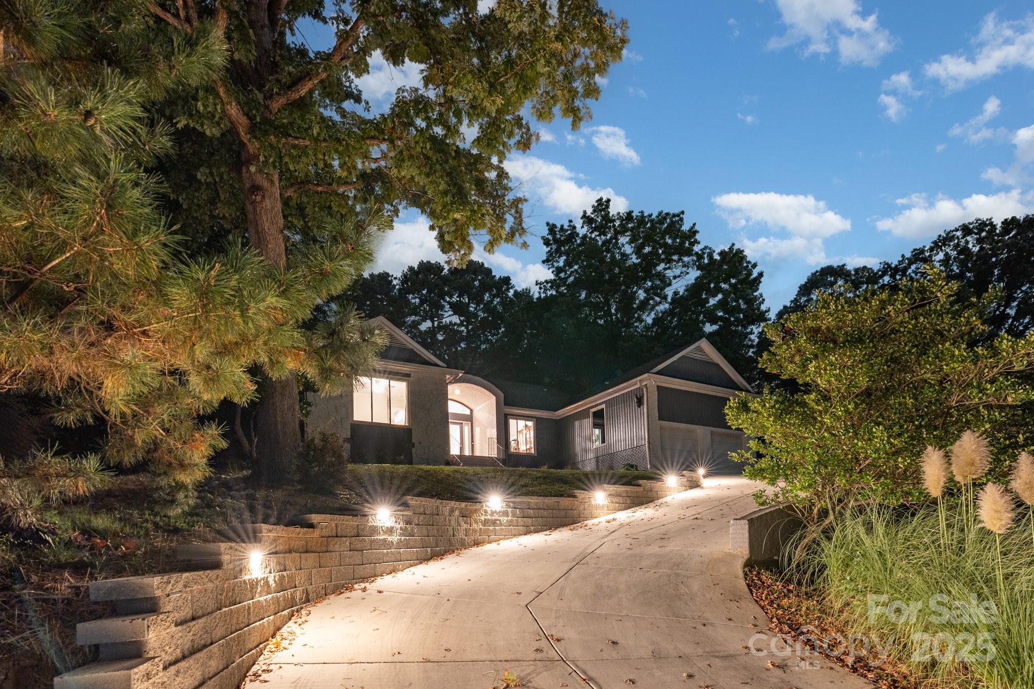 Tega Cay - Residential