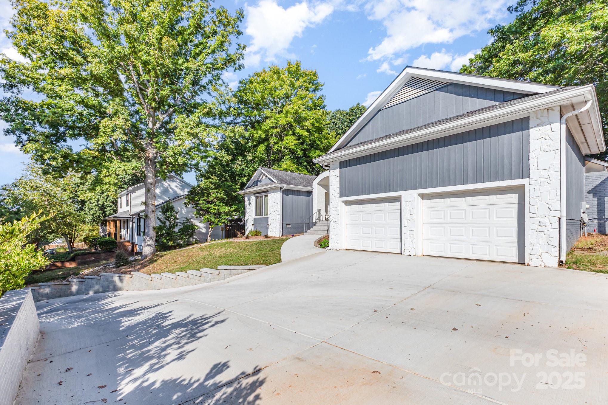 Tega Cay - Residential