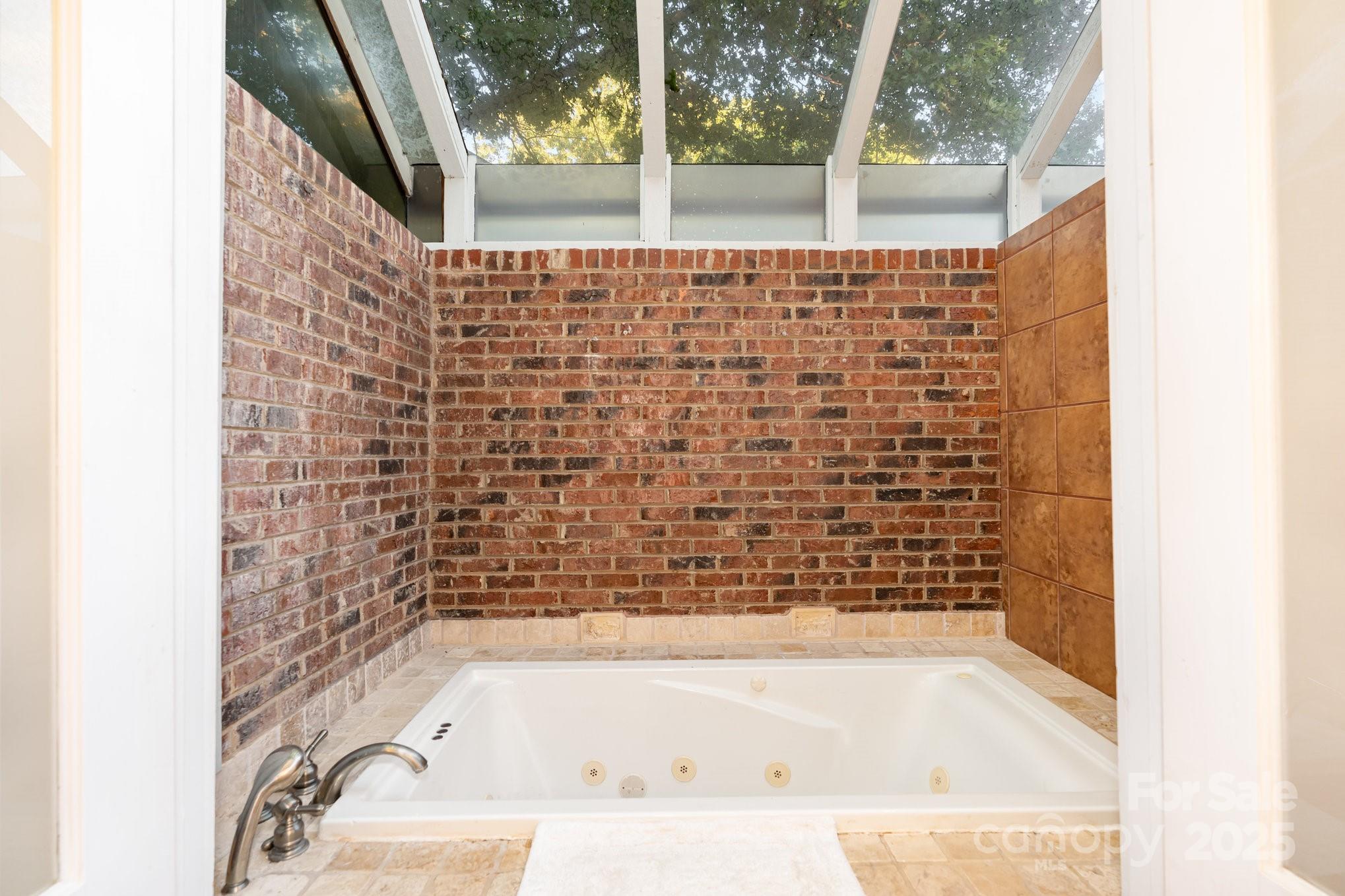 Tega Cay - Residential