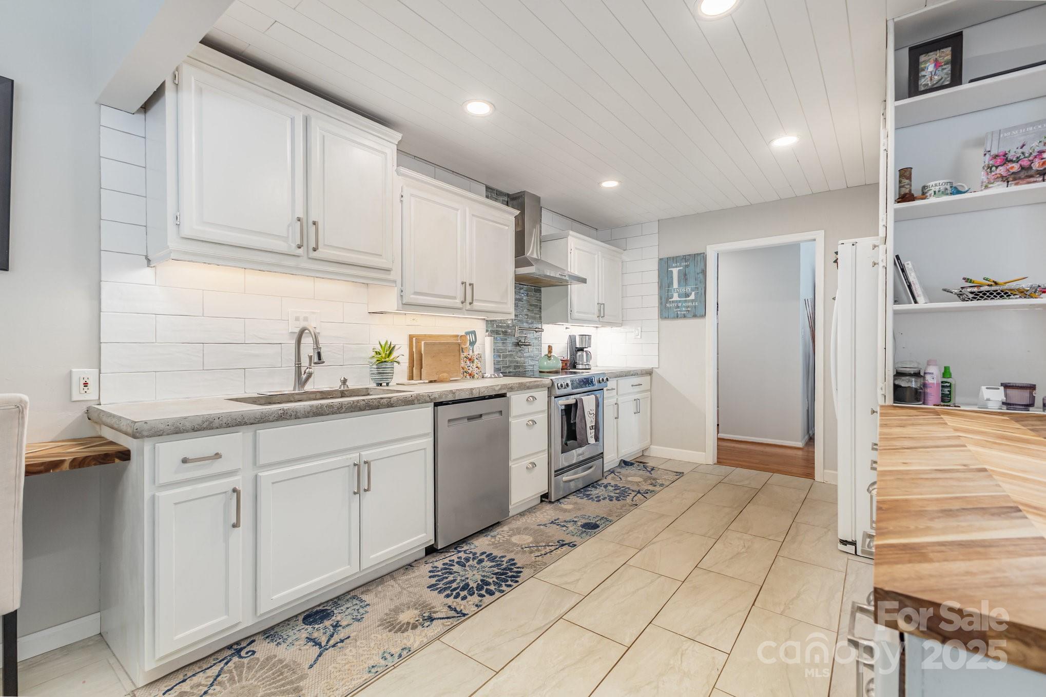 Tega Cay - Residential