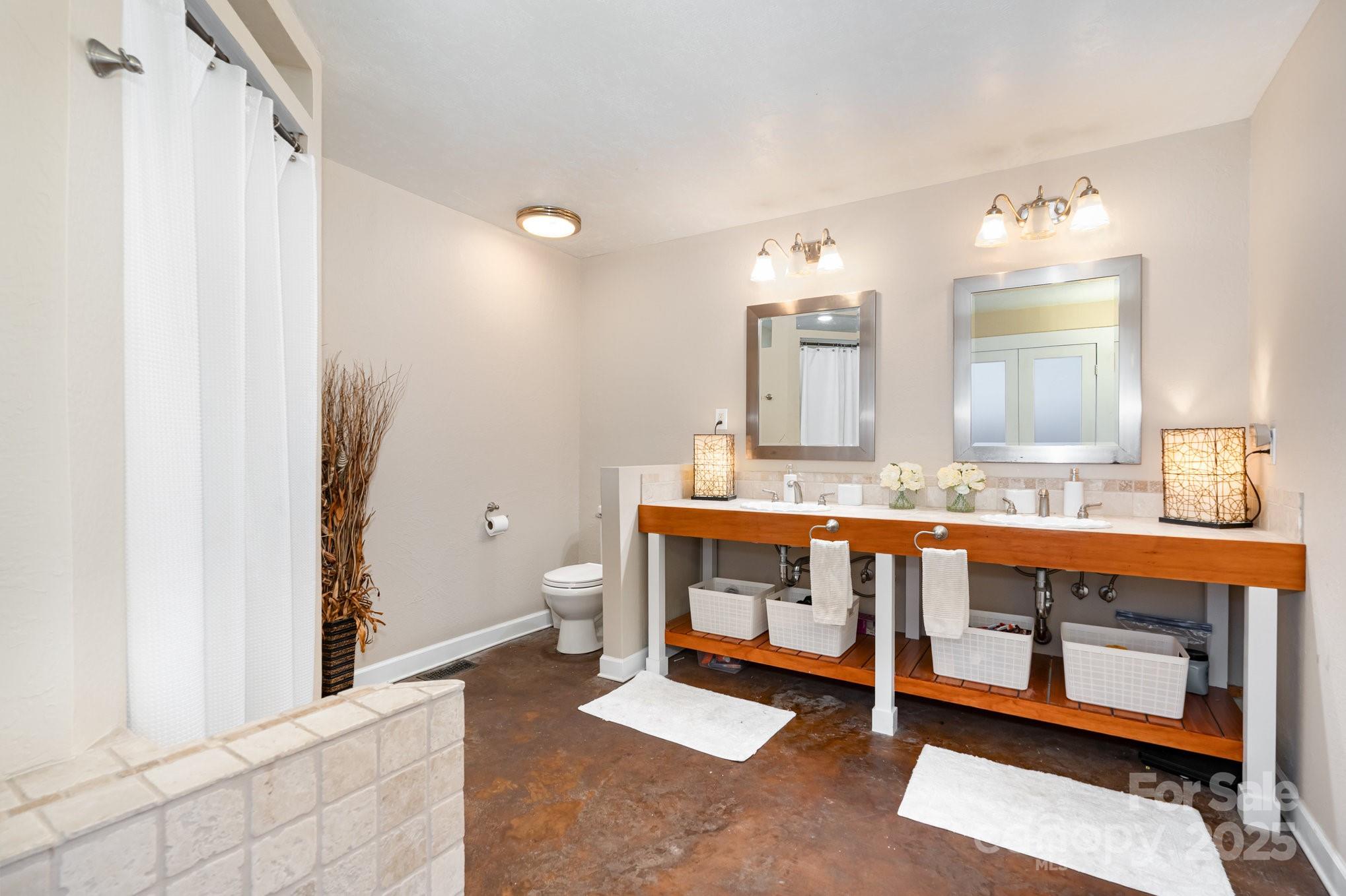 Tega Cay - Residential