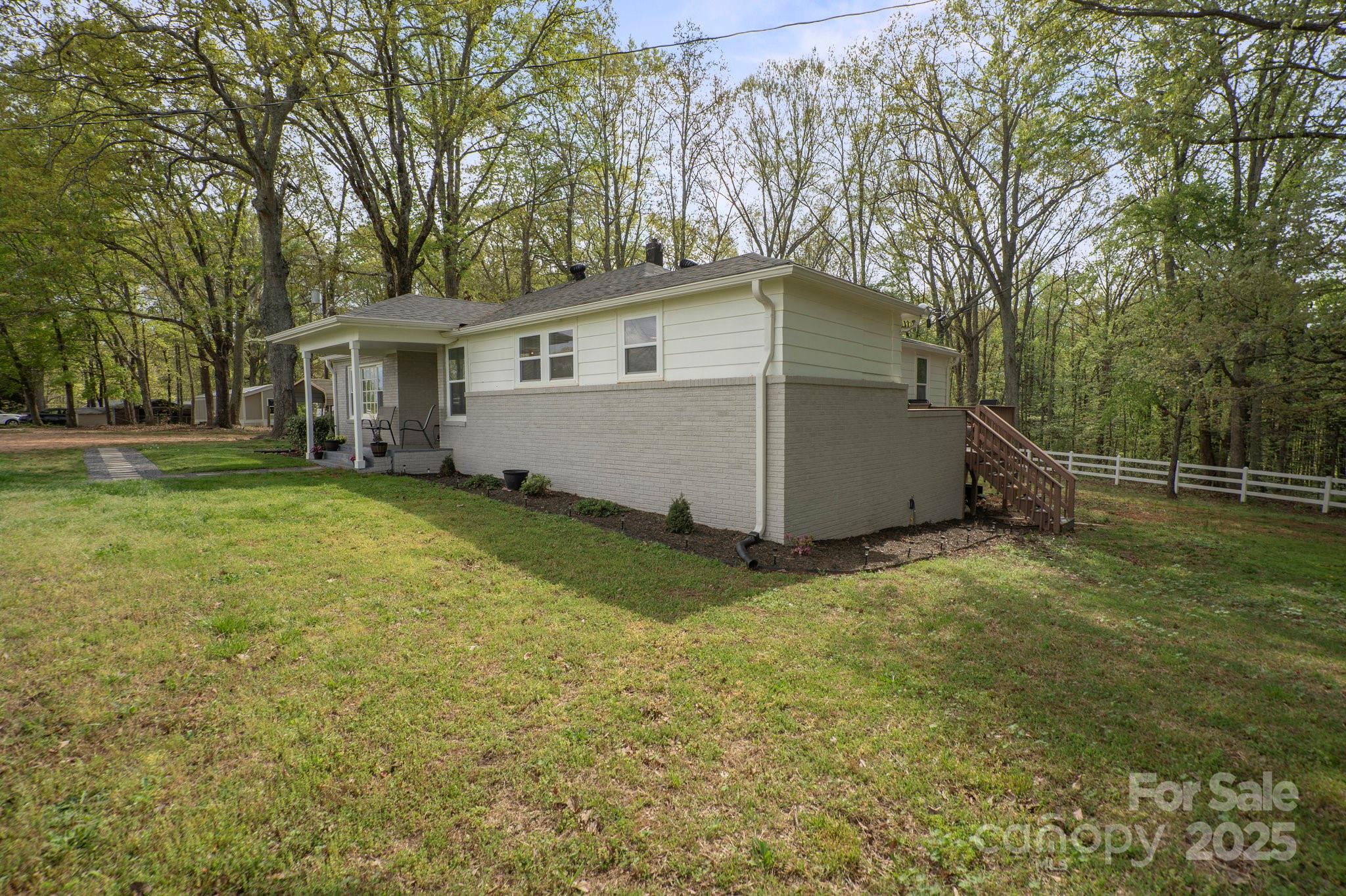 751 & 767 Pettit Road
